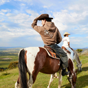 HORSE PATCH ZIP HOODIE EARTH