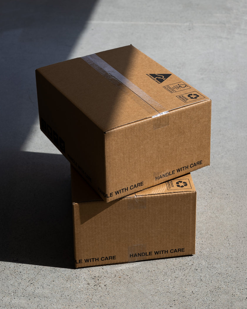 SSS ESSENTIALS SNEAKER DISPLAY CRATE (SIDE OPENING) – Realism